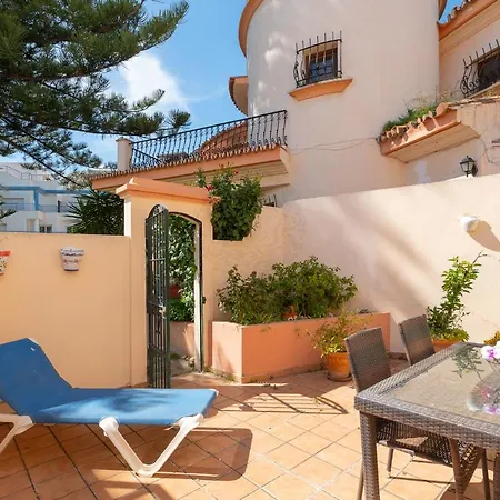 Belgravia House Εστεπόνα